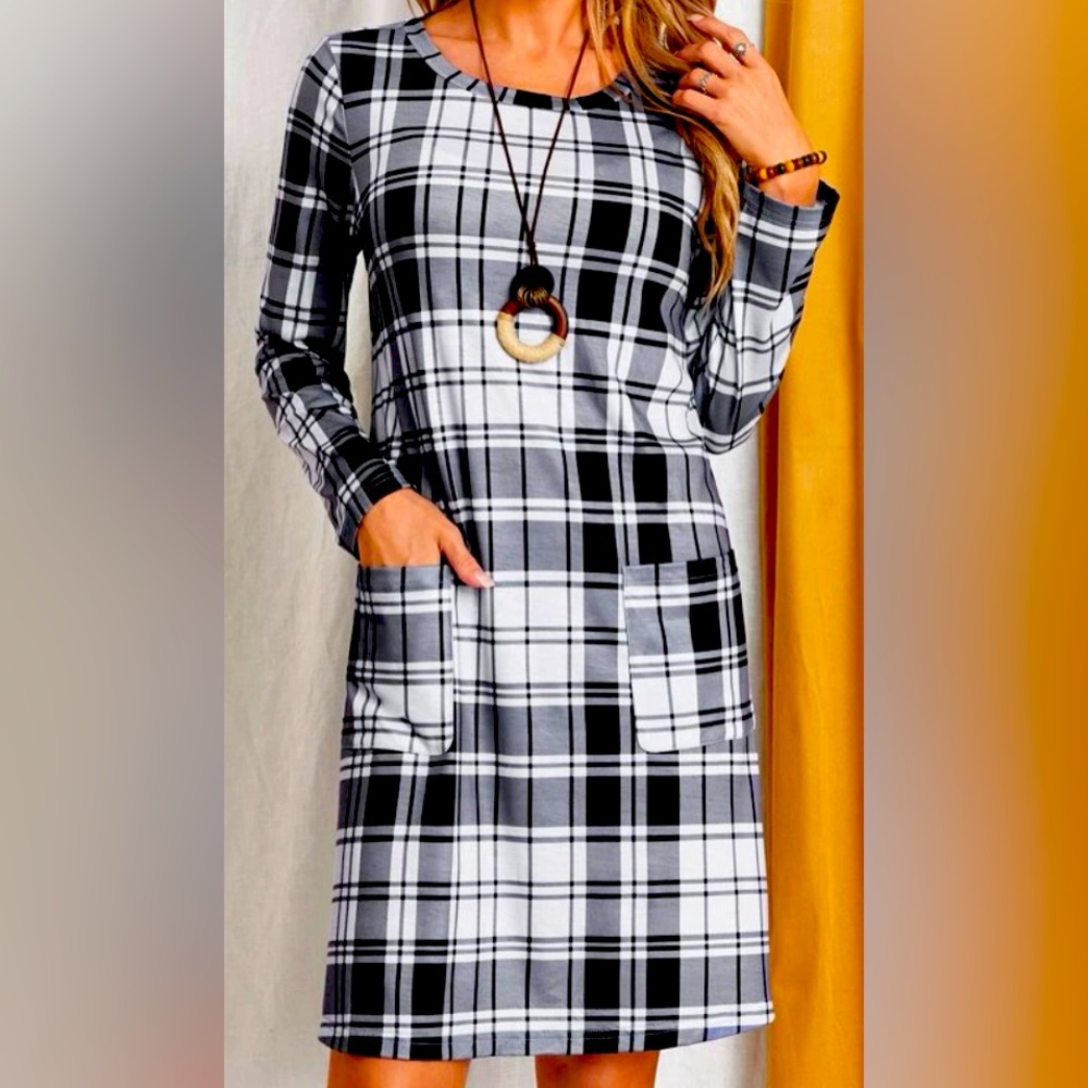 Plaid dress with pockets